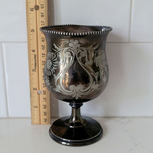 Antique Meriden B Britannia Company 442 Silverplate Floral Etched Goblet Cup Vtg - Picture 2 of 16